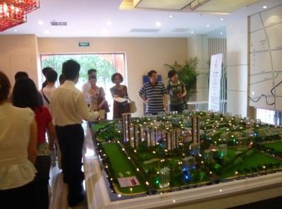 東壹區(qū)營銷火爆揭幕，房產(chǎn)咨詢熱潮涌動